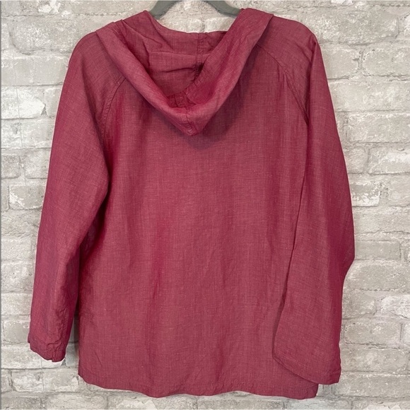 Tommy Bahama Washed Red Linen Button Down top - Picture 2 of 4